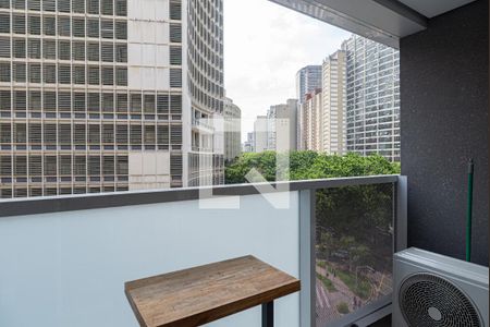 Varanda da Sala/Quarto de kitnet/studio para alugar com 1 quarto, 20m² em Consolação, São Paulo
