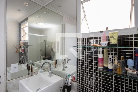 Apartamento à venda com 79m², 3 quartos e 2 vagasBanheiro da Suíte