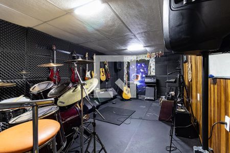 Casa à venda com 300m², 3 quartos e 2 vagasStudio 