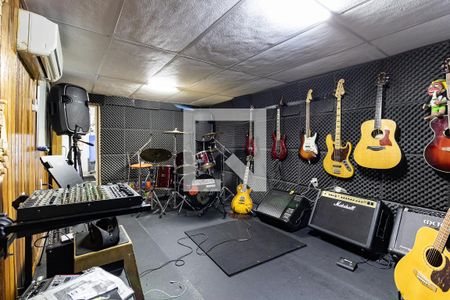 Casa à venda com 300m², 3 quartos e 2 vagasStudio 