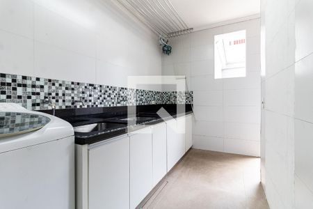 Casa à venda com 300m², 3 quartos e 2 vagasLavanderia