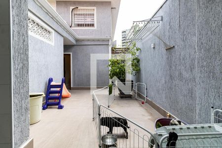 Casa à venda com 300m², 3 quartos e 2 vagasQuintal