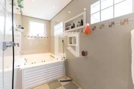 Casa à venda com 300m², 3 quartos e 2 vagasBanheiro da Suíte