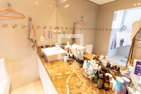 Casa à venda com 300m², 3 quartos e 2 vagasBanheiro da Suíte