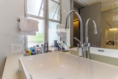 Apartamento para alugar com 67m², 1 quarto e 1 vaga Apartamento para alugar com 67m², 1 quarto e 1 vagaBanheiro da Suíte