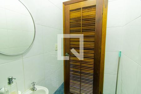 Casa para alugar com 500m², 4 quartos e 3 vagas Casa para alugar com 500m², 4 quartos e 3 vagasLavabo - Casa 2