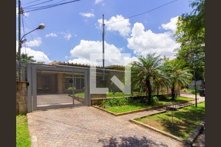 Casa para alugar com 500m², 4 quartos e 3 vagas Casa para alugar com 500m², 4 quartos e 3 vagasFachada
