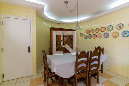 Casa para alugar com 500m², 4 quartos e 3 vagas Casa para alugar com 500m², 4 quartos e 3 vagasCopa