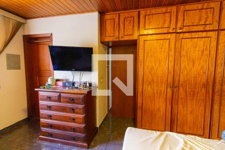 Casa para alugar com 500m², 4 quartos e 3 vagas Casa para alugar com 500m², 4 quartos e 3 vagasSuíte - Casa 2