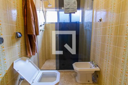 Casa para alugar com 500m², 4 quartos e 3 vagas Casa para alugar com 500m², 4 quartos e 3 vagasBanheiro da Suíte