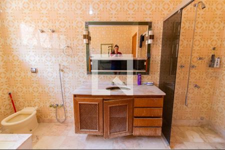 Casa para alugar com 500m², 4 quartos e 3 vagas Casa para alugar com 500m², 4 quartos e 3 vagasBanheiro