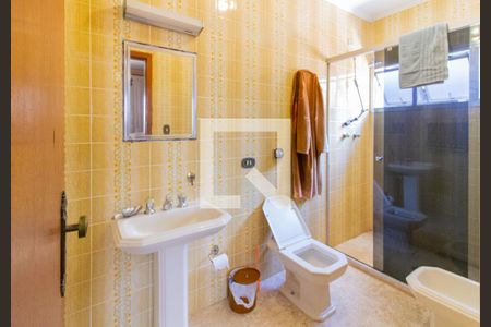 Casa para alugar com 500m², 4 quartos e 3 vagas Casa para alugar com 500m², 4 quartos e 3 vagasBanheiro da Suíte