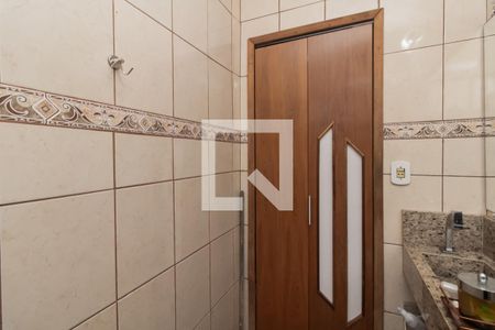 Banheiro de casa para alugar com 2 quartos, 182m² em Cangaiba, São Paulo