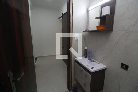 Casa à venda com 220m², 2 quartos e 2 vagasBanheiro Social