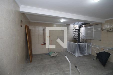 Casa à venda com 220m², 2 quartos e 2 vagasÁrea de Serviço