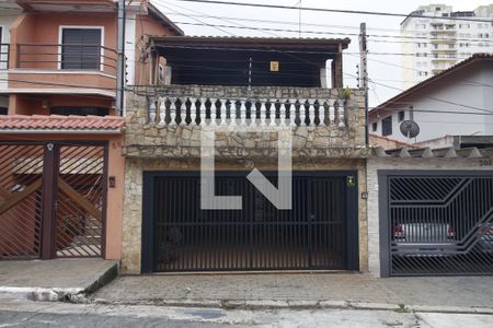 Casa à venda com 220m², 2 quartos e 2 vagasFachada