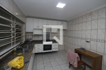 Casa à venda com 220m², 2 quartos e 2 vagasCozinha