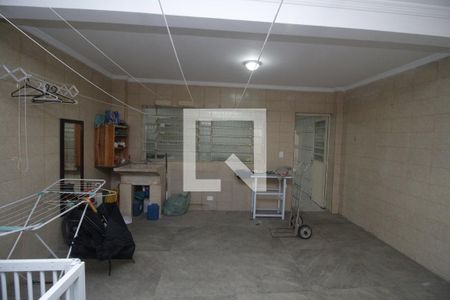 Casa à venda com 220m², 2 quartos e 2 vagasÁrea de Serviço