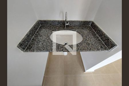 Apartamento para alugar com 38m², 2 quartos e sem vagaBanheiro