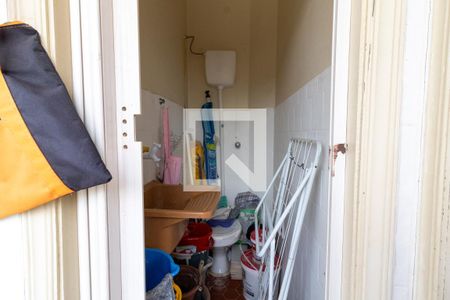 Apartamento à venda com 74m², 2 quartos e sem vaga Apartamento à venda com 74m², 2 quartos e sem vagaLavanderia