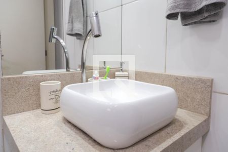 Apartamento à venda com 83m², 3 quartos e 2 vagasBanheiro Quarto 1