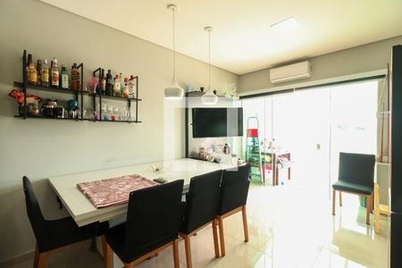 Apartamento à venda com 110m², 2 quartos e 2 vagasCozinha