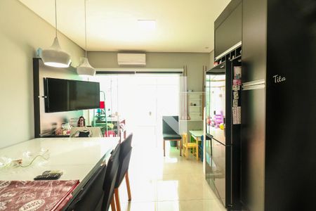 Apartamento à venda com 110m², 2 quartos e 2 vagasCozinha