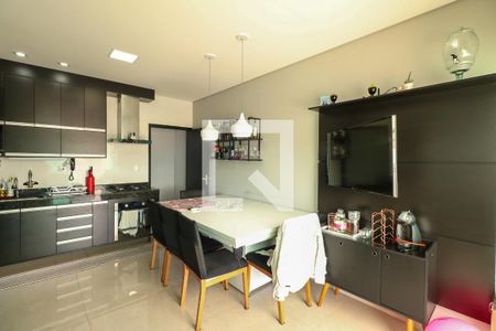 Apartamento à venda com 110m², 2 quartos e 2 vagasCozinha