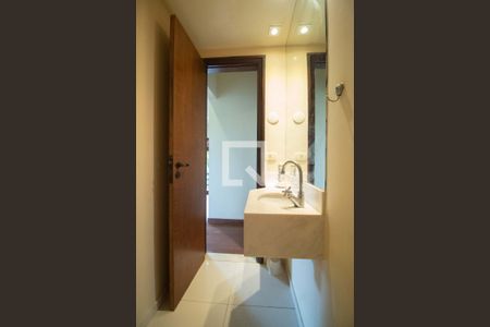 Casa à venda com 350m², 4 quartos e 2 vagasLavabo