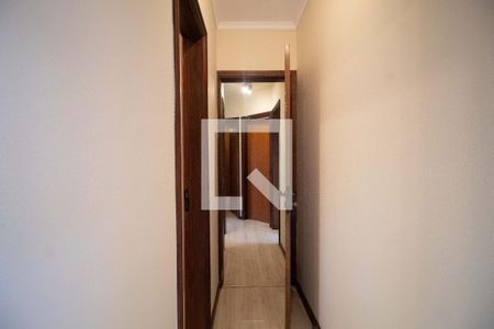 Casa à venda com 350m², 4 quartos e 2 vagasSuíte - corredor 