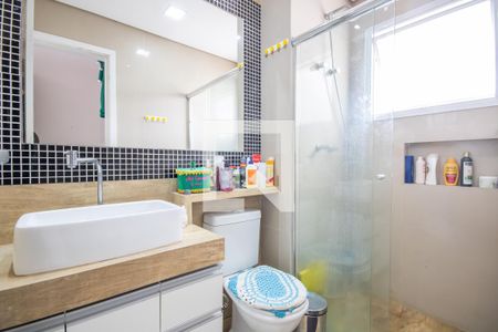 Banheiro da Suíte de apartamento para alugar com 3 quartos, 83m² em Centro, Osasco