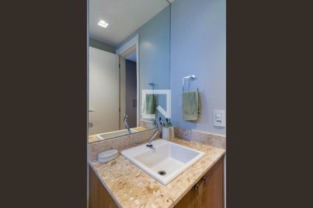 Apartamento à venda com 67m², 2 quartos e 2 vagasBanheiro 