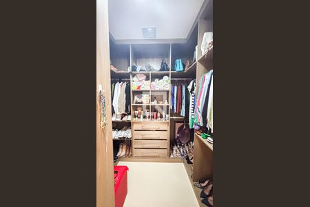 Apartamento à venda com 150m², 4 quartos e 2 vagasSuite 1 - Closet