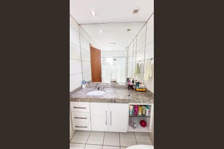 Apartamento à venda com 150m², 4 quartos e 2 vagasBanheiro da Suíte 1