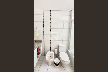 Apartamento à venda com 150m², 4 quartos e 2 vagasBanheiro da Suíte 1