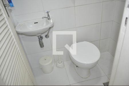 Apartamento à venda com 76m², 2 quartos e 1 vagaBanheiro de Serviço