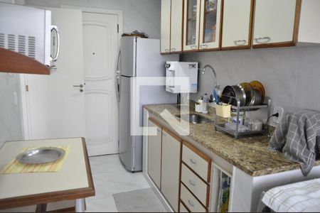 Apartamento à venda com 76m², 2 quartos e 1 vagaCozinha