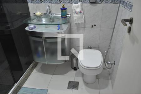 Apartamento à venda com 76m², 2 quartos e 1 vagaBanheiro