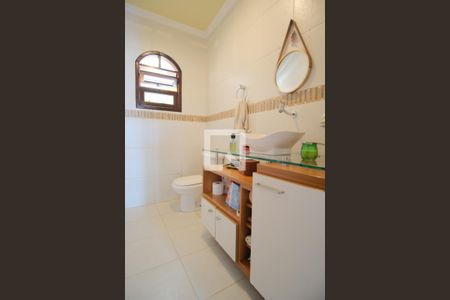 Casa à venda com 290m², 5 quartos e 4 vagasLavabo