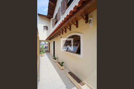 Casa à venda com 290m², 5 quartos e 4 vagasCorredor