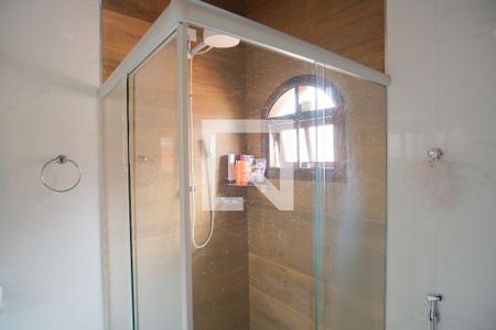 Casa à venda com 290m², 5 quartos e 4 vagasBanheiro Social