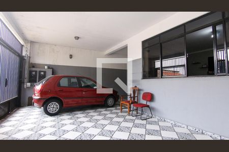 Casa à venda com 320m², 5 quartos e 4 vagas Casa à venda com 320m², 5 quartos e 4 vagasÁrea comum