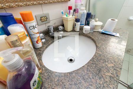 Casa à venda com 119m², 2 quartos e 1 vagaBanheiro 2