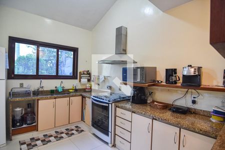 Casa à venda com 340m², 4 quartos e 4 vagasCozinha