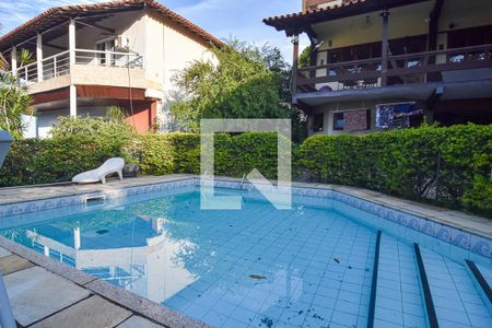 Casa à venda com 340m², 4 quartos e 4 vagasÁrea comum - Piscina