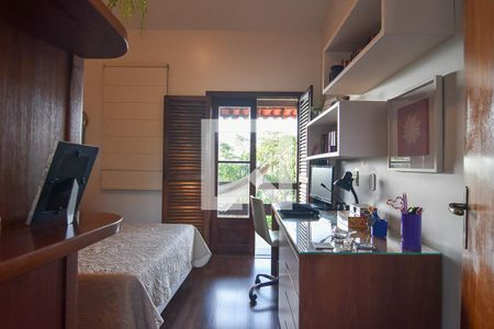 Casa à venda com 340m², 4 quartos e 4 vagasSuíte 4