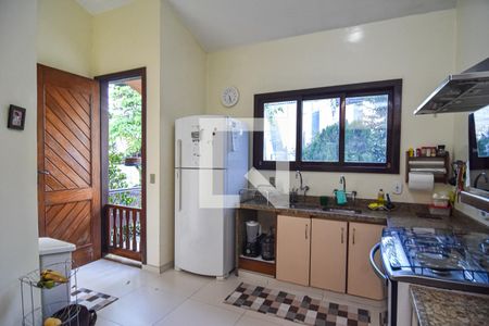 Casa à venda com 340m², 4 quartos e 4 vagasCozinha