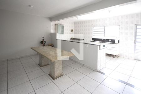 Sala 2 de casa para alugar com 3 quartos, 118m² em Conjunto Promorar Sapopemba, São Paulo