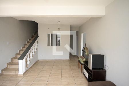 Sala de casa para alugar com 3 quartos, 118m² em Conjunto Promorar Sapopemba, São Paulo