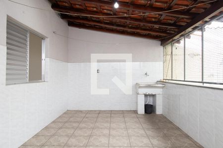 Casa para alugar com 60m², 2 quartos e 1 vagaÁrea de Serviço